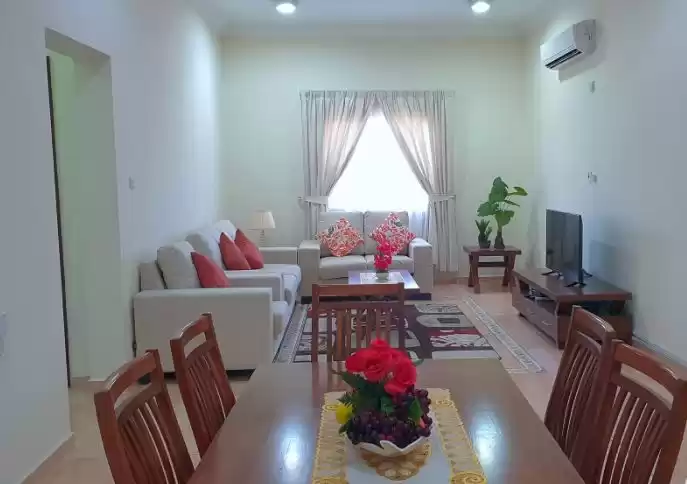 住宅 就绪物业 2 间卧室 楼/楼 公寓  出租 在 萨德 , 多哈 #15557 - 1  image 